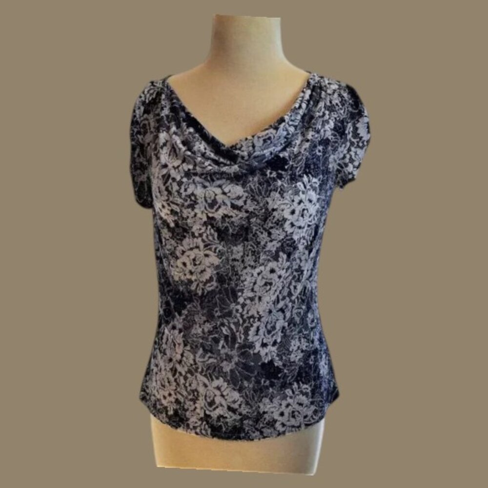 EUC TAHARI by Arthur S. Levine Short Sleeve Shell Blouse Cowl Neck Floral Print